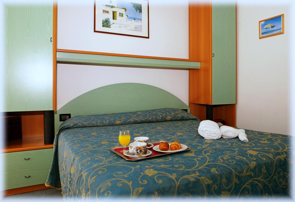Hotel Derby S Lido di Jesolo Phòng bức ảnh